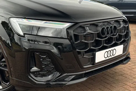  Audi Q7 3.0 TDI V6 Black Edition Tiptronic quattro Euro 6 (s/s) 5dr Thumbnail #9