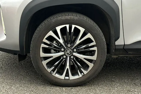 MW23LFX Toyota Yaris Cross 1.5 VVT-h Excel E-CVT Euro 6 (s/s) 5dr Thumbnail #16