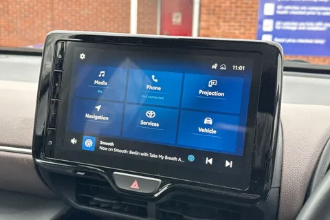 MW23LFX Toyota Yaris Cross 1.5 VVT-h Excel E-CVT Euro 6 (s/s) 5dr Thumbnail #21