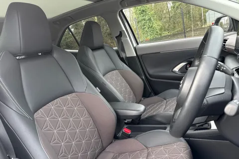 MW23LFX Toyota Yaris Cross 1.5 VVT-h Excel E-CVT Euro 6 (s/s) 5dr Thumbnail #25