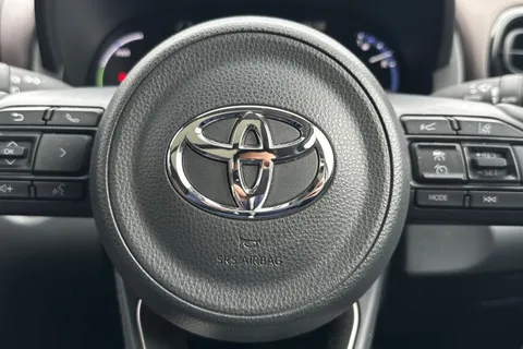 MW23LFX Toyota Yaris Cross 1.5 VVT-h Excel E-CVT Euro 6 (s/s) 5dr Thumbnail #34