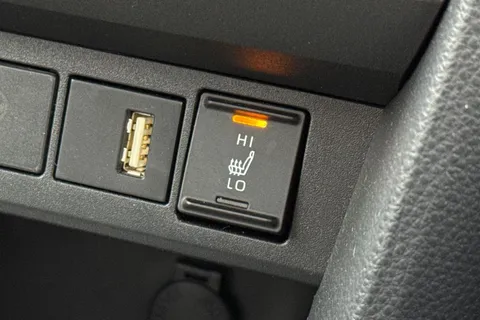 MW23LFX Toyota Yaris Cross 1.5 VVT-h Excel E-CVT Euro 6 (s/s) 5dr Thumbnail #40