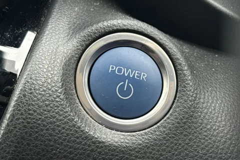 MW23LFX Toyota Yaris Cross 1.5 VVT-h Excel E-CVT Euro 6 (s/s) 5dr Thumbnail #41