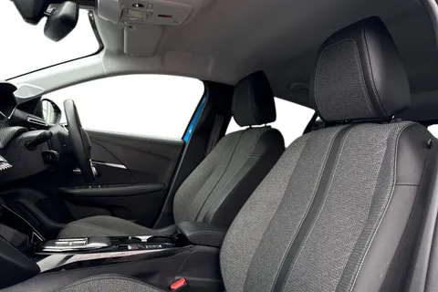 15 of 46 for PEUGEOT e-208 50kWh E-Style Auto 5dr (7.4kW Charger)