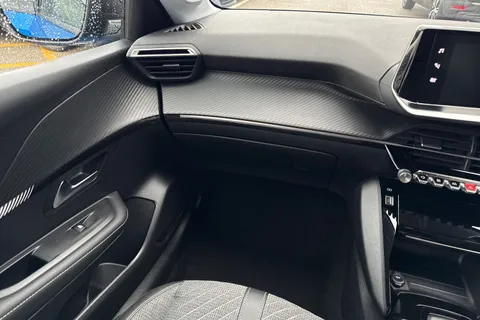 19 of 46 for PEUGEOT e-208 50kWh E-Style Auto 5dr (7.4kW Charger)