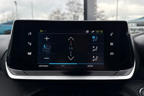 21 of 46 for PEUGEOT e-208 50kWh E-Style Auto 5dr (7.4kW Charger)