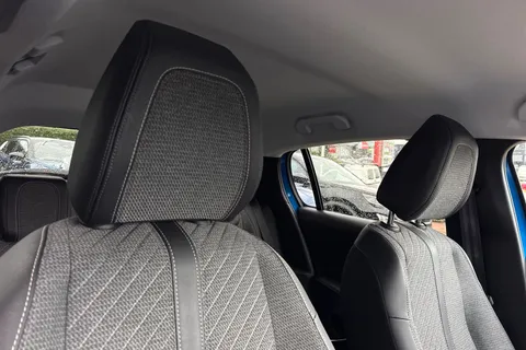 23 of 46 for PEUGEOT e-208 50kWh E-Style Auto 5dr (7.4kW Charger)