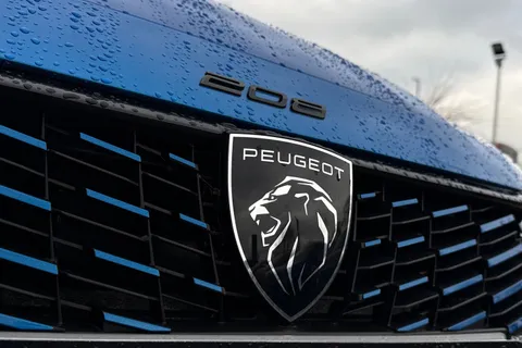 26 of 46 for PEUGEOT e-208 50kWh E-Style Auto 5dr (7.4kW Charger)