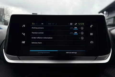 40 of 46 for PEUGEOT e-208 50kWh E-Style Auto 5dr (7.4kW Charger)