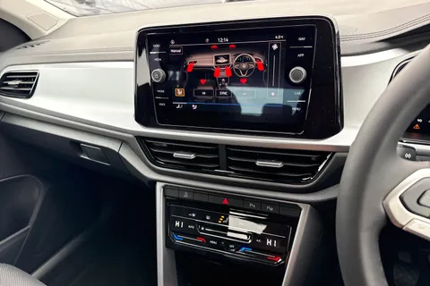 21 of 41 for Volkswagen T-Roc 1.0 TSI Life Euro 6 (s/s) 5dr