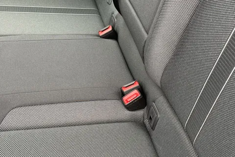 29 of 41 for Volkswagen T-Roc 1.0 TSI Life Euro 6 (s/s) 5dr