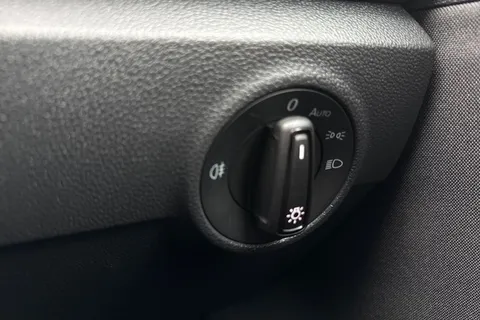 33 of 41 for Volkswagen T-Roc 1.0 TSI Life Euro 6 (s/s) 5dr