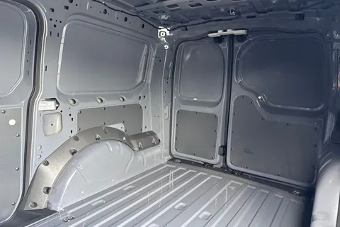 DA25EVV Volkswagen Caddy Maxi 2.0 TDI 122PS Commerce Pro Van DSG [Tech Pack] Thumbnail #20