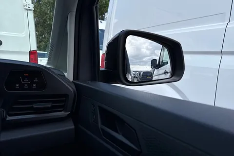 DA25EVV Volkswagen Caddy Maxi 2.0 TDI 122PS Commerce Pro Van DSG [Tech Pack] Thumbnail #22