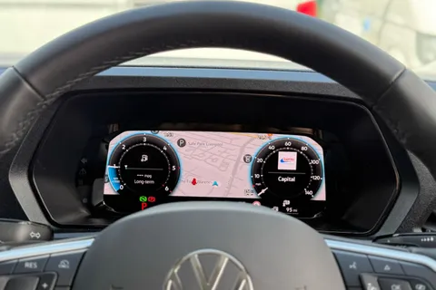 DA25EVV Volkswagen Caddy Maxi 2.0 TDI 122PS Commerce Pro Van DSG [Tech Pack] Thumbnail #35