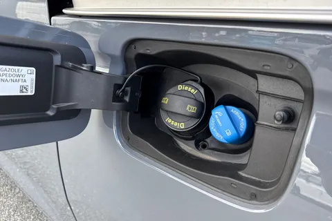 DA25EVV Volkswagen Caddy Maxi 2.0 TDI 122PS Commerce Pro Van DSG [Tech Pack] Thumbnail #49