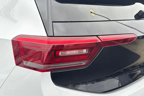 YX70ZDO Volkswagen ID.3 150kW 1ST Edition Pro Power 58kWh 5dr Auto Thumbnail #8