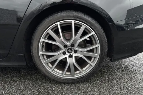 BU71YWV Audi A6 Avant Avant Black Edition 40 TDI  204 PS S tronic Thumbnail #13