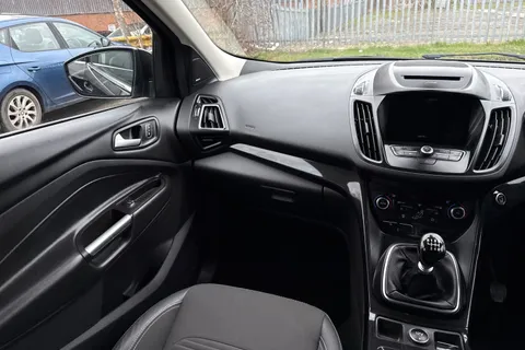 BJ68JOH Ford Kuga 2.0 TDCi Titanium AWD Euro 6 (s/s) 5dr Thumbnail #20