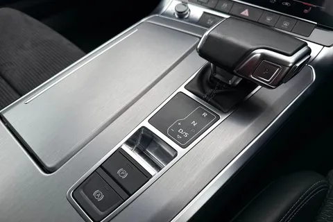 BU71YWV Audi A6 Avant Avant Black Edition 40 TDI  204 PS S tronic Thumbnail #24