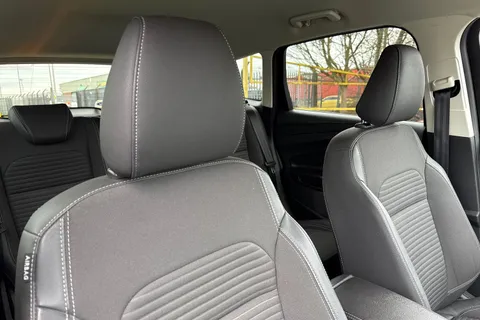 BJ68JOH Ford Kuga 2.0 TDCi Titanium AWD Euro 6 (s/s) 5dr Thumbnail #24