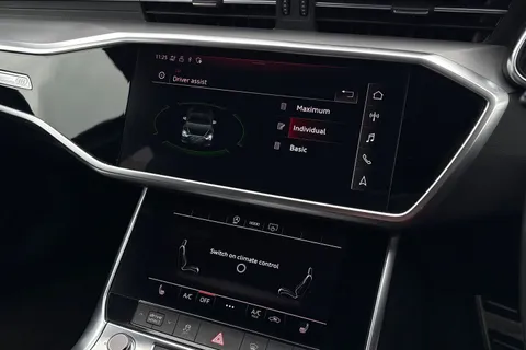 BU71YWV Audi A6 Avant Avant Black Edition 40 TDI  204 PS S tronic Thumbnail #33