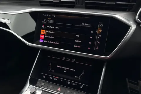 BU71YWV Audi A6 Avant Avant Black Edition 40 TDI  204 PS S tronic Thumbnail #39