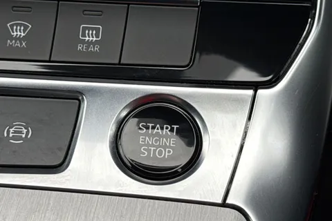 BU71YWV Audi A6 Avant Avant Black Edition 40 TDI  204 PS S tronic Thumbnail #45