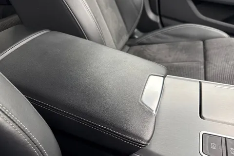 BU71YWV Audi A6 Avant Avant Black Edition 40 TDI  204 PS S tronic Thumbnail #47