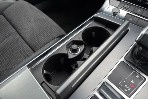 BU71YWV Audi A6 Avant Avant Black Edition 40 TDI  204 PS S tronic Thumbnail #58