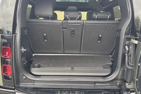 DY74VKA Land Rover Defender 90 3.0 D250 X-Dynamic HSE 3dr Thumbnail #11