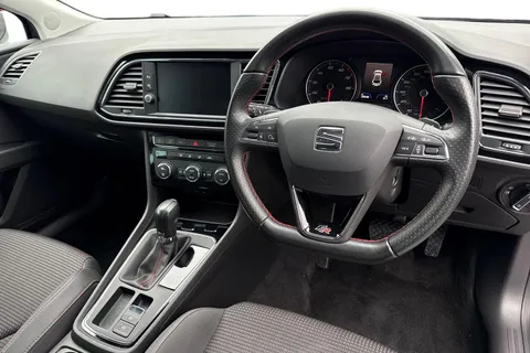 KP69ENO SEAT Leon 2.0 TSI FR DSG Euro 6 (s/s) 5dr Thumbnail #15