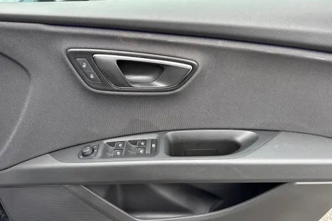KP69ENO SEAT Leon 2.0 TSI FR DSG Euro 6 (s/s) 5dr Thumbnail #22