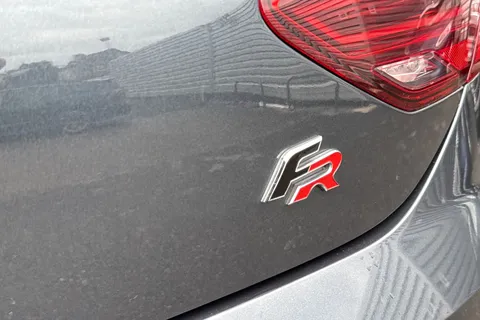 KP69ENO SEAT Leon 2.0 TSI FR DSG Euro 6 (s/s) 5dr Thumbnail #32