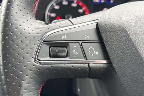 KP69ENO SEAT Leon 2.0 TSI FR DSG Euro 6 (s/s) 5dr Thumbnail #36