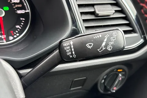 KP69ENO SEAT Leon 2.0 TSI FR DSG Euro 6 (s/s) 5dr Thumbnail #39