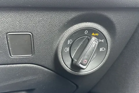 KP69ENO SEAT Leon 2.0 TSI FR DSG Euro 6 (s/s) 5dr Thumbnail #42