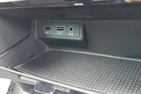 KP69ENO SEAT Leon 2.0 TSI FR DSG Euro 6 (s/s) 5dr Thumbnail #45