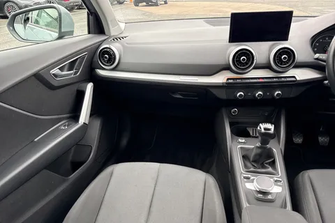 PK22AZN Audi Q2 Technik 30 TFSI 110 PS 6-speed Thumbnail #16