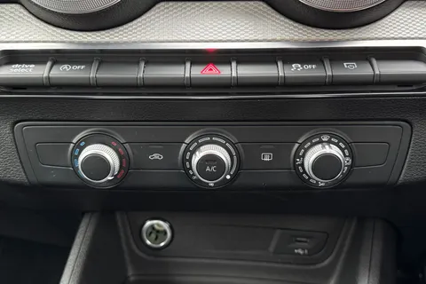 PK22AZN Audi Q2 Technik 30 TFSI 110 PS 6-speed Thumbnail #20