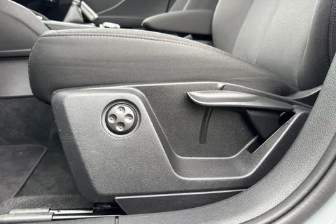 PK22AZN Audi Q2 Technik 30 TFSI 110 PS 6-speed Thumbnail #38