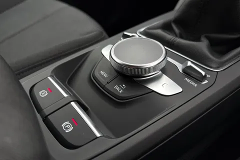 PK22AZN Audi Q2 Technik 30 TFSI 110 PS 6-speed Thumbnail #45