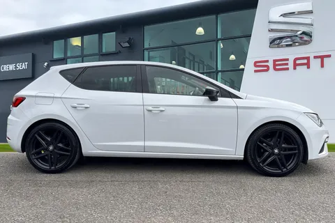 YC20FSE SEAT Leon 1.5 TSI EVO FR Black Edition Euro 6 (s/s) 5dr Thumbnail #4