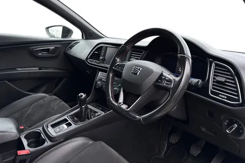 YC20FSE SEAT Leon 1.5 TSI EVO FR Black Edition Euro 6 (s/s) 5dr Thumbnail #15