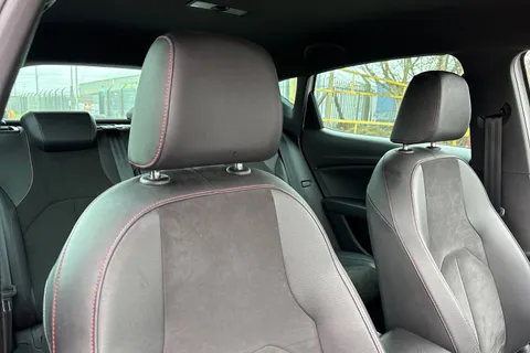 YC20FSE SEAT Leon 1.5 TSI EVO FR Black Edition Euro 6 (s/s) 5dr Thumbnail #25