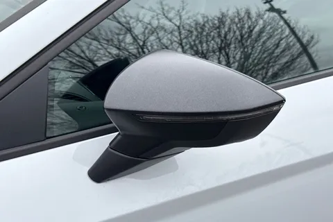 YC20FSE SEAT Leon 1.5 TSI EVO FR Black Edition Euro 6 (s/s) 5dr Thumbnail #31