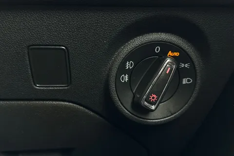 YC20FSE SEAT Leon 1.5 TSI EVO FR Black Edition Euro 6 (s/s) 5dr Thumbnail #34