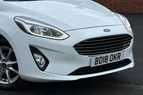 BD18OKR Ford Fiesta 1.1 Ti-VCT Zetec Euro 6 (s/s) 3dr Thumbnail #9