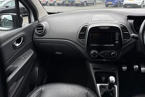 BT18LCL Renault Captur 0.9 TCe ENERGY Signature X Nav Euro 6 (s/s) 5dr Thumbnail #21