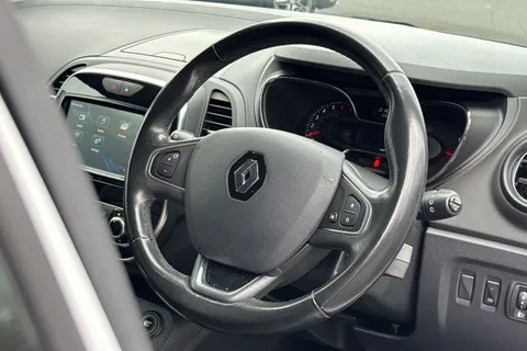 BT18LCL Renault Captur 0.9 TCe ENERGY Signature X Nav Euro 6 (s/s) 5dr Thumbnail #32